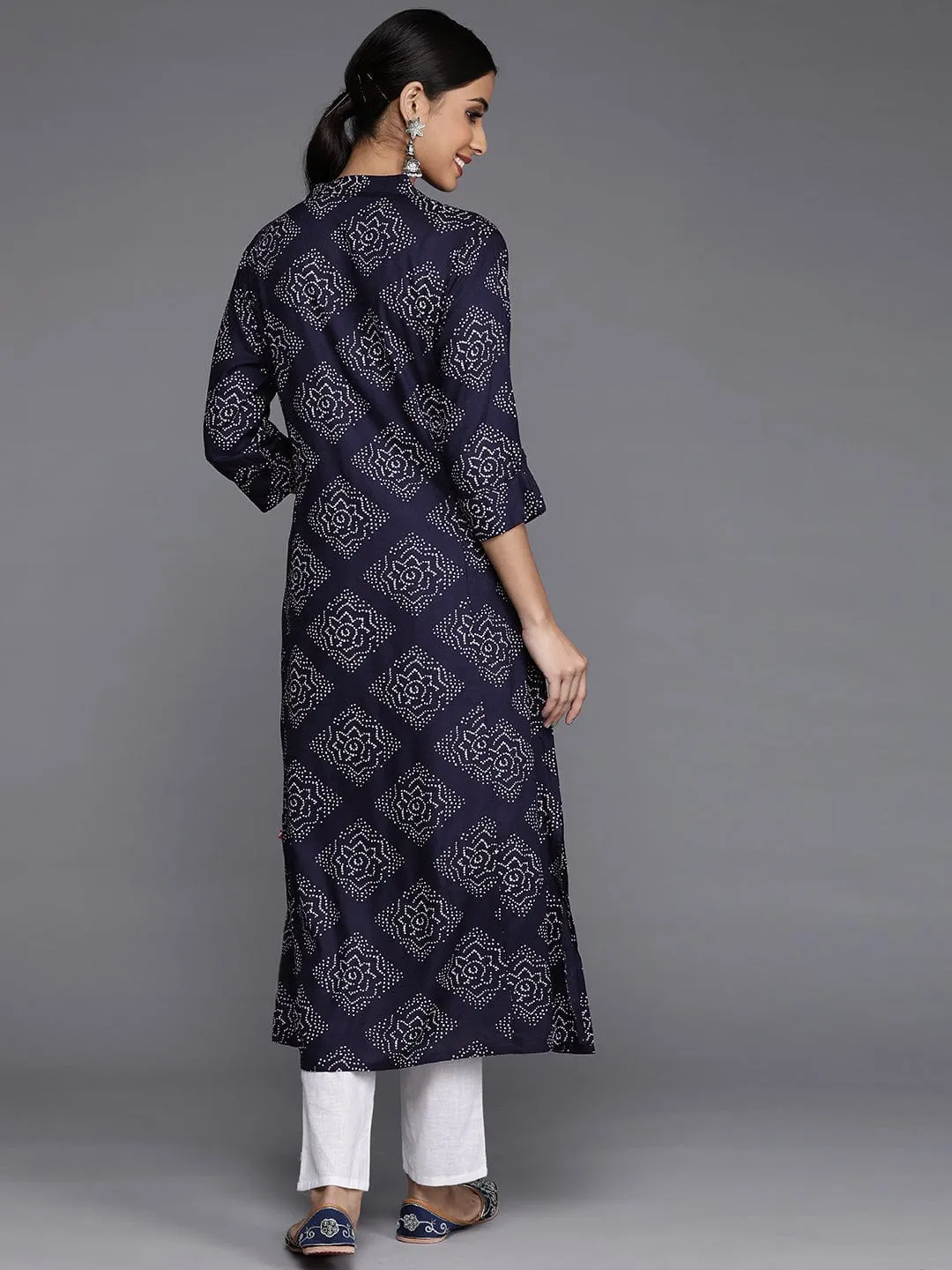 Blue & White Viscose Rayon Straight cut Ethnic Motif Printed Kurta