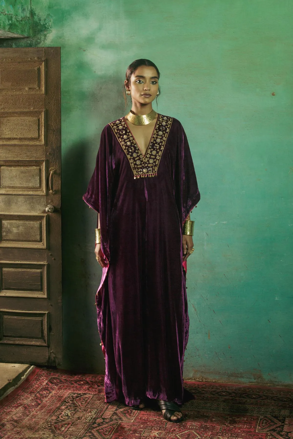 Raat Razi Embroidered Kaftan