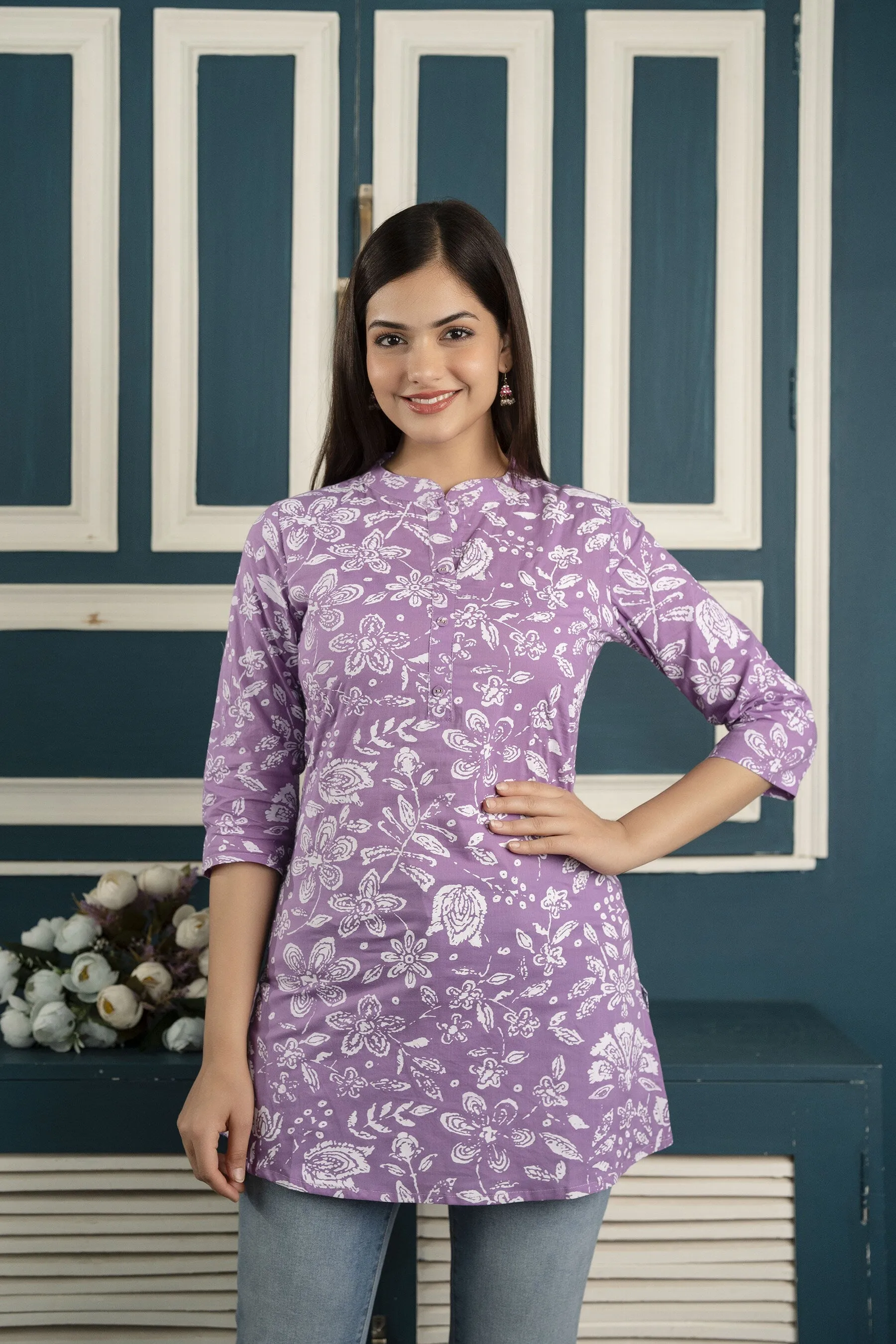 Women Purple Straight Tunic With Three Quarter Sleeves